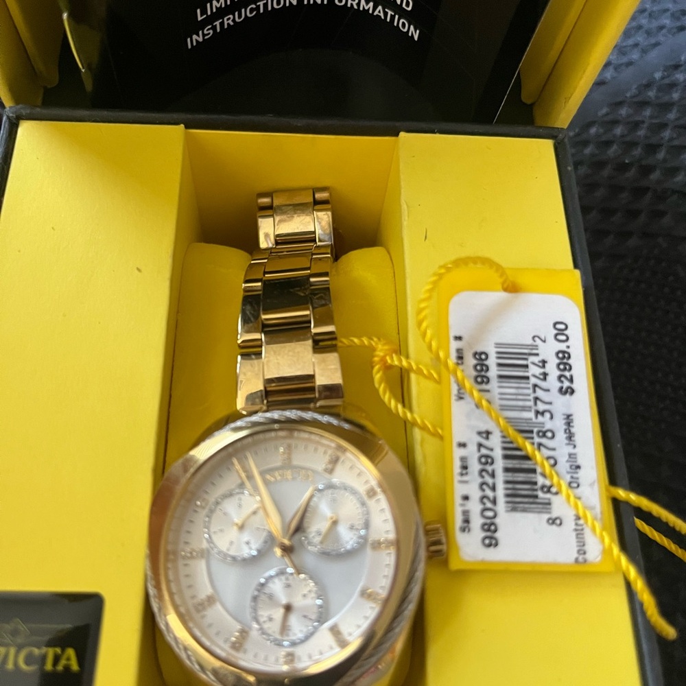 Watch - Picture 2 of 8